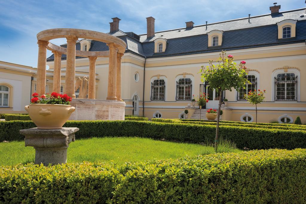 Amade Chateau Vrakúň Eksteriør bilde