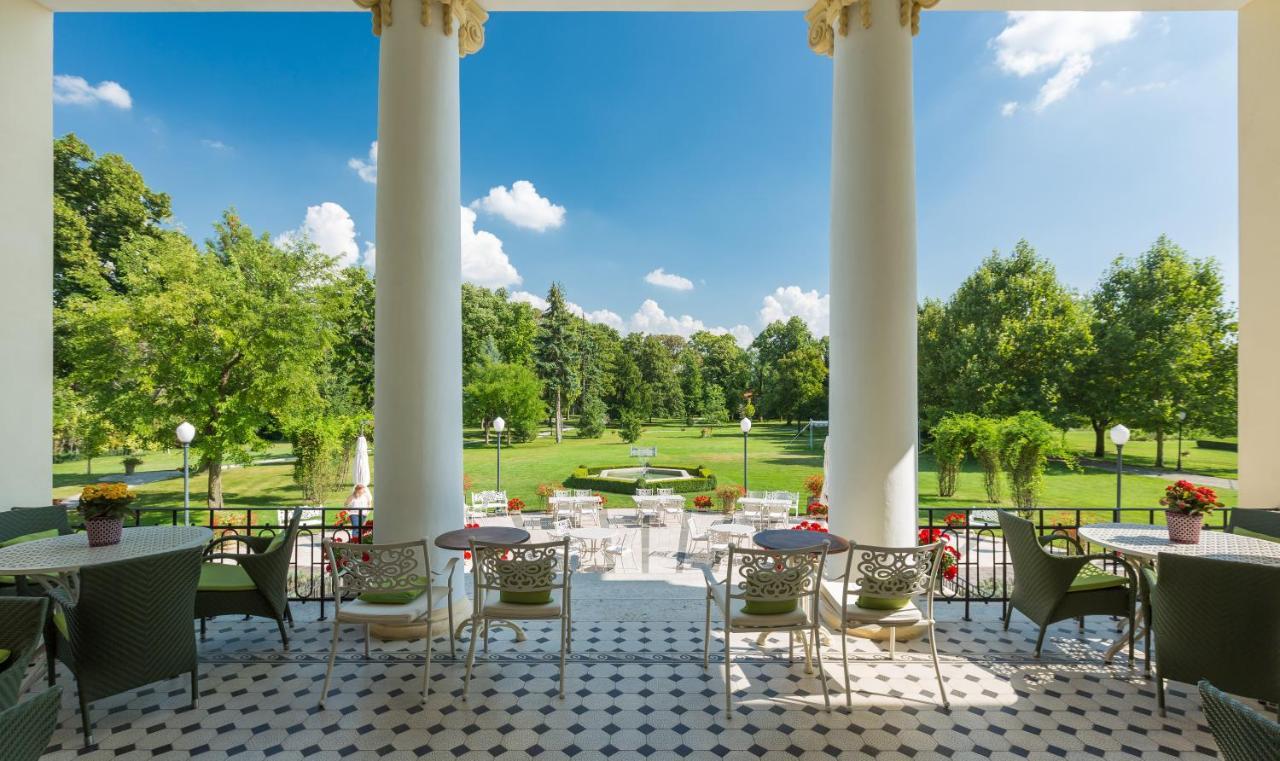 Amade Chateau Vrakúň Eksteriør bilde